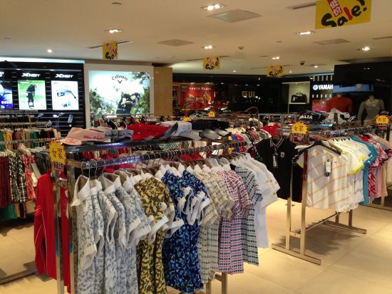 都市名人高尔夫KAAPA GOLF春夏服装服饰特卖会