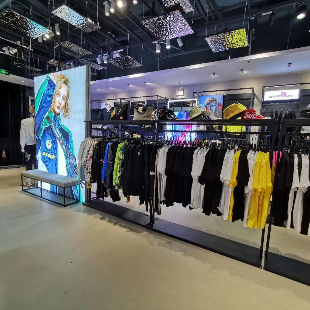 轻奢潮牌集合店 服装零售的高收益策略解析